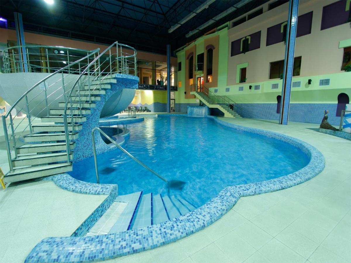 יירבאן Armenian Village Park Hotel & Free Water Park, Gym מראה חיצוני תמונה
